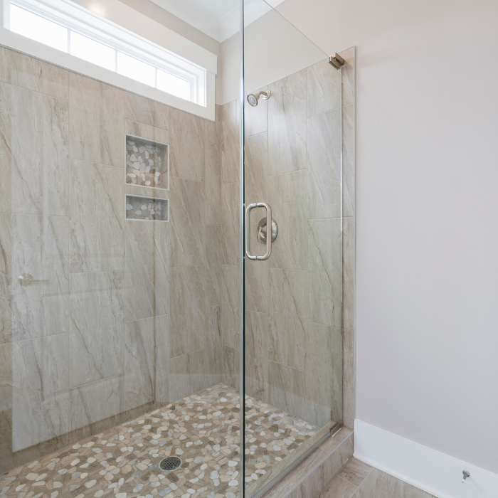 Salle de bain carrelée